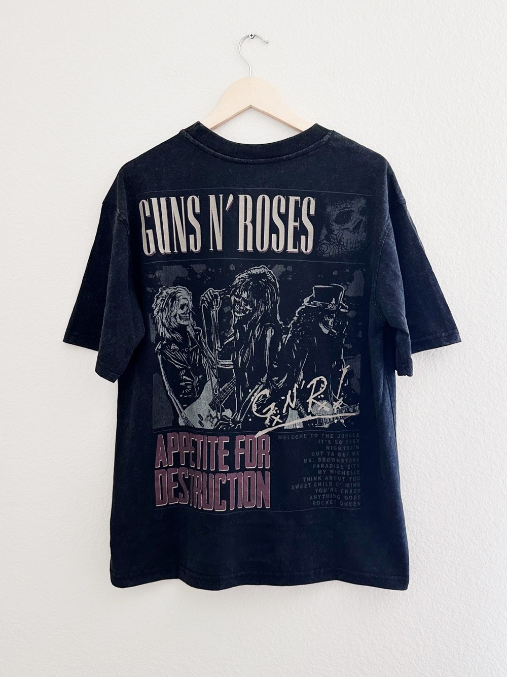 NEW Guns N’ Roses Black 'Appetite for Destruction' Graphic Band Tee